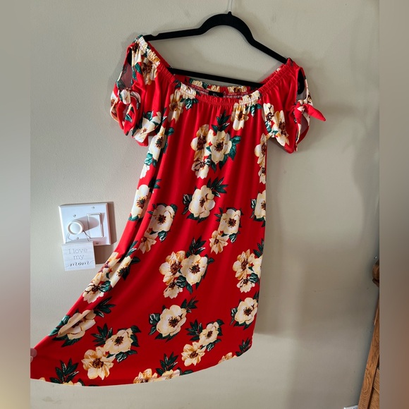 Derek Heart Red Floral Print On-Off Shoulder Super Soft Dress - Picture 6 of 13
